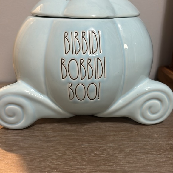 Rae Dunn Cinderella Carriage Ceramic Container - Picture 3 of 6